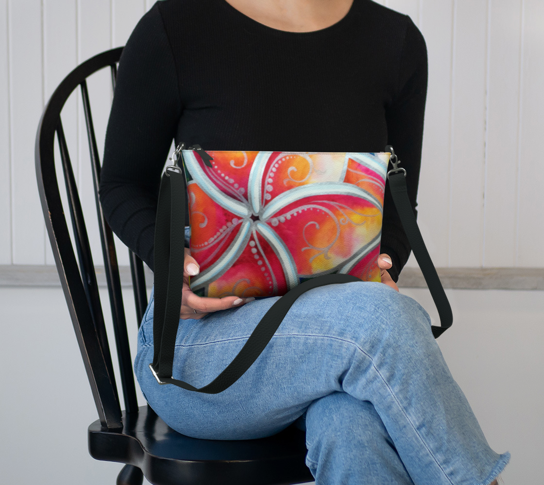 Plumeria Go Round Art Purse | Kaua‘i Christie’s Art